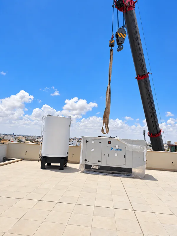 Positioning the rooftop generator and tank